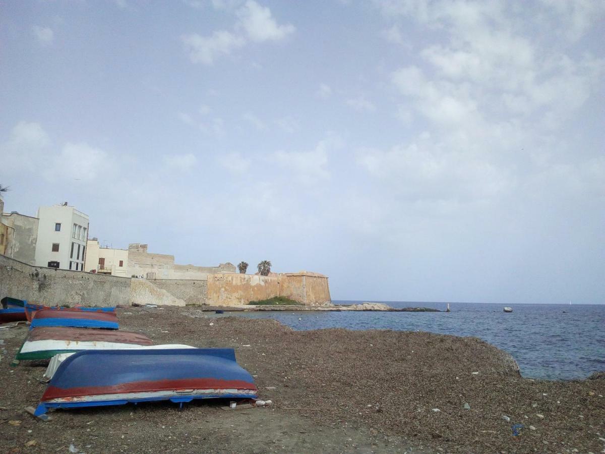 Appartamento Tra Mare E Storia Trapani Exteriör bild
